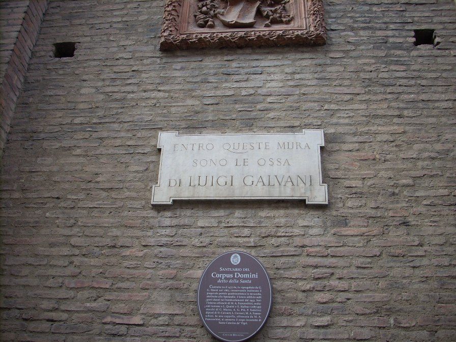 Luigi%20Galvani%27s%20tomb%2C%20Bologna%20-%203.jpg